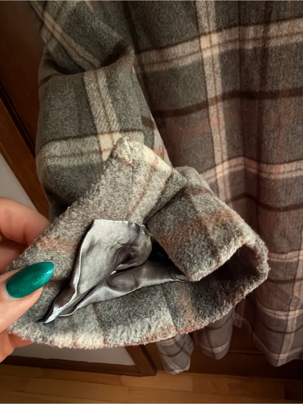ASTR THE LABEL RAQUEL TRENCH COAT IN GREY AND BROWN PLAID - Picture 10 of 10